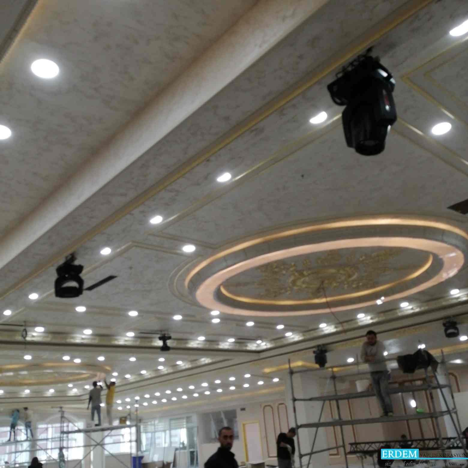 D���n Salonu Duvar ��talama Mimari Tasar�m�