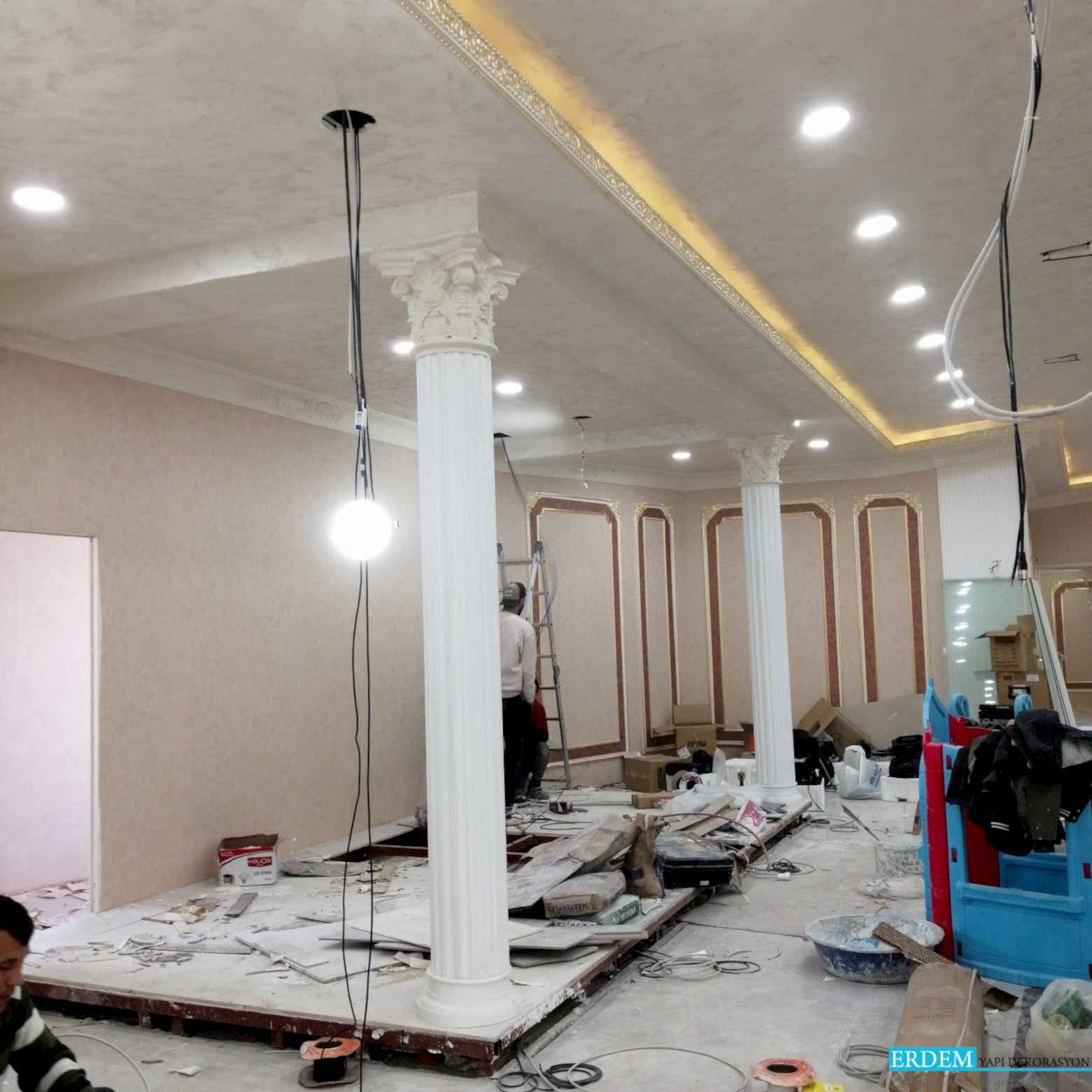 D���n Salonu Duvar ��talama Mimari Tasar�m�