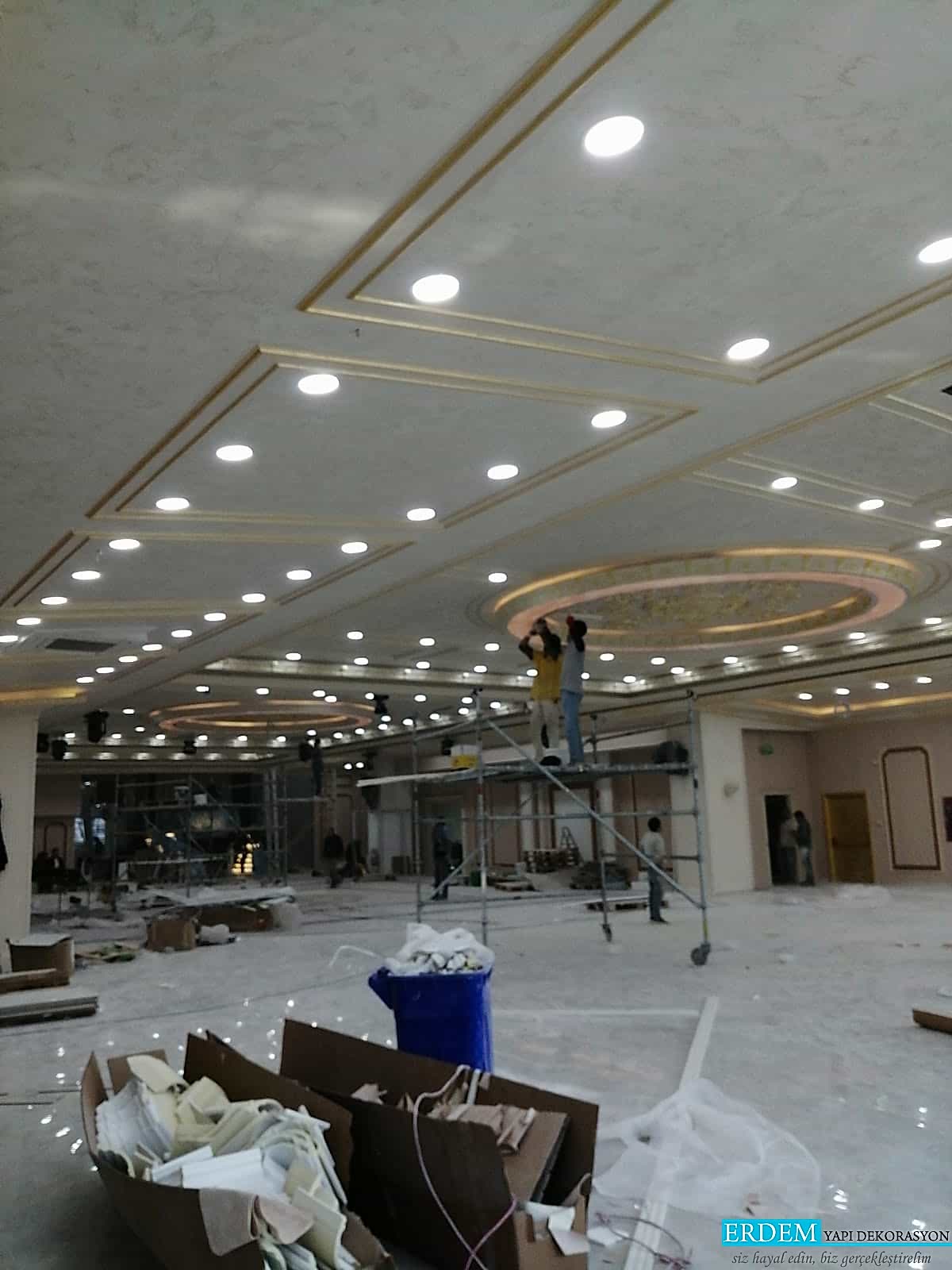 D���n Salonu Duvar ��talama Mimari Tasar�m�