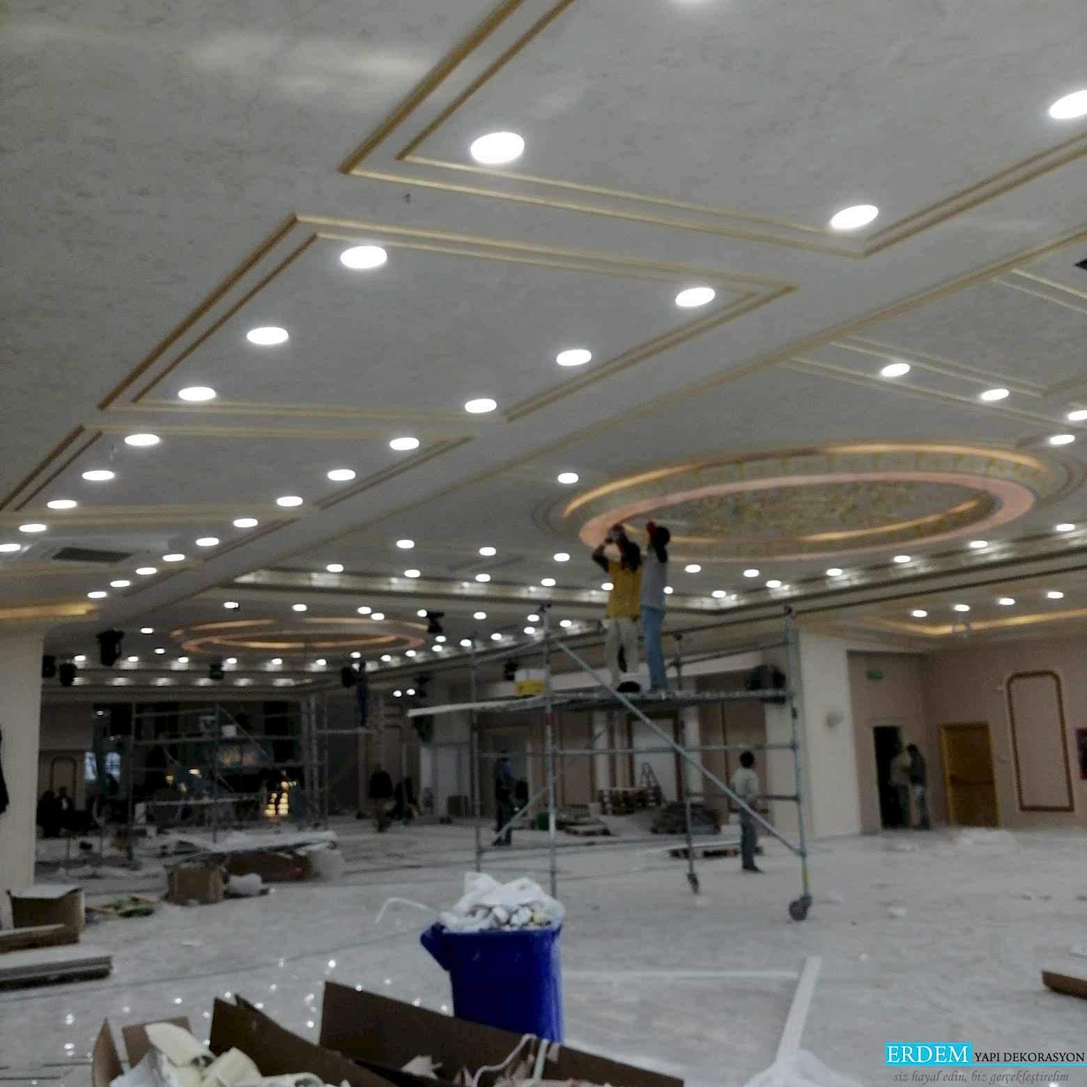 D���n Salonu Duvar ��talama Mimari Tasar�m�