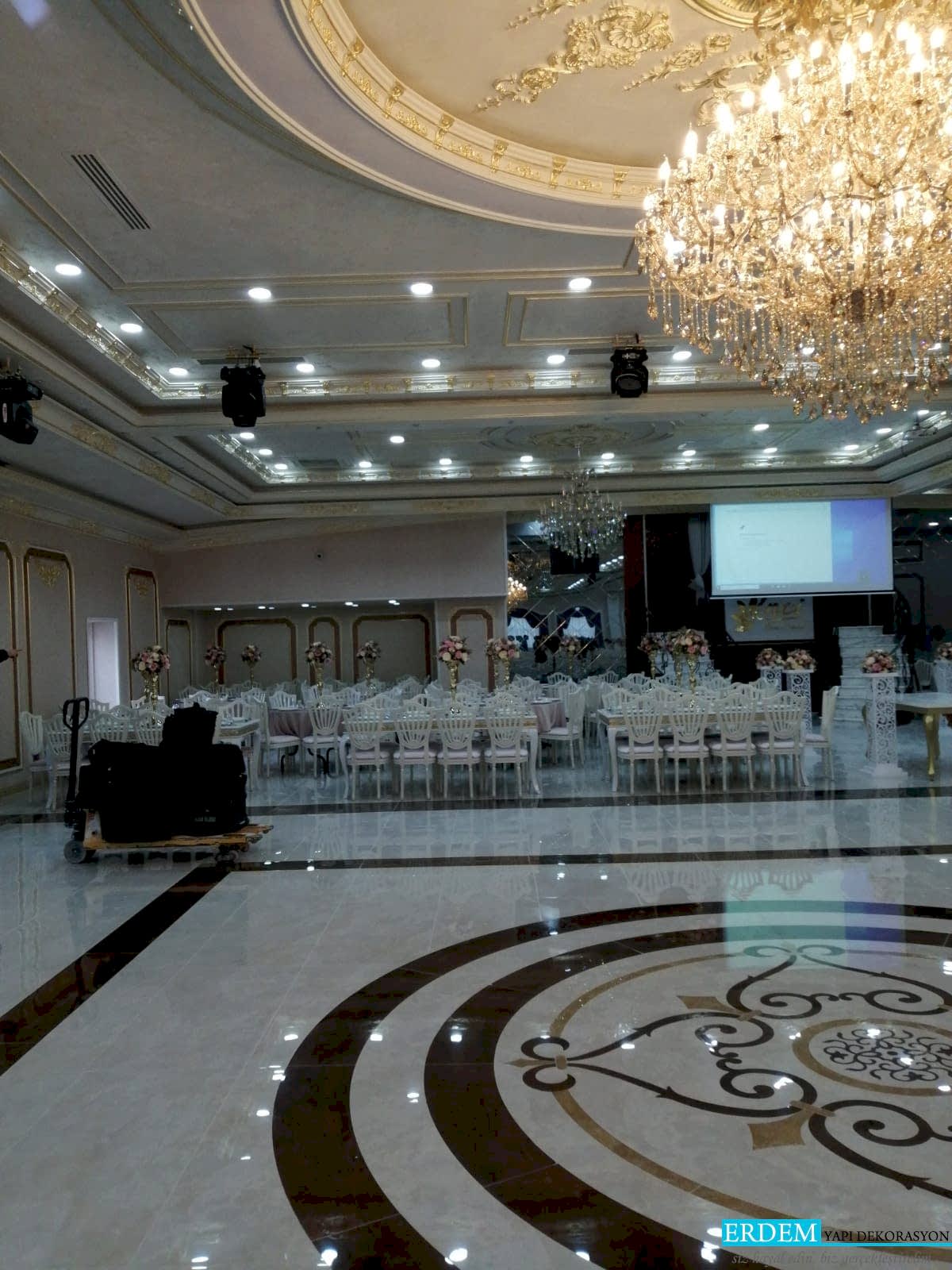 D���n Salonu Duvar ��talama Mimari Tasar�m�