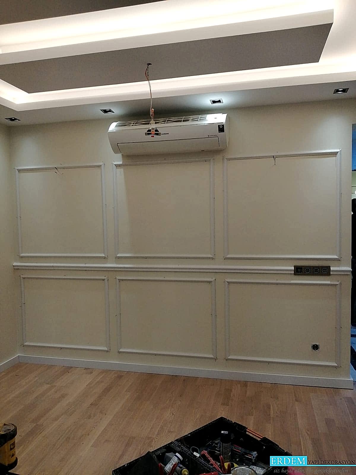 D���n Salonu Duvar ��talama Mimari Tasar�m�